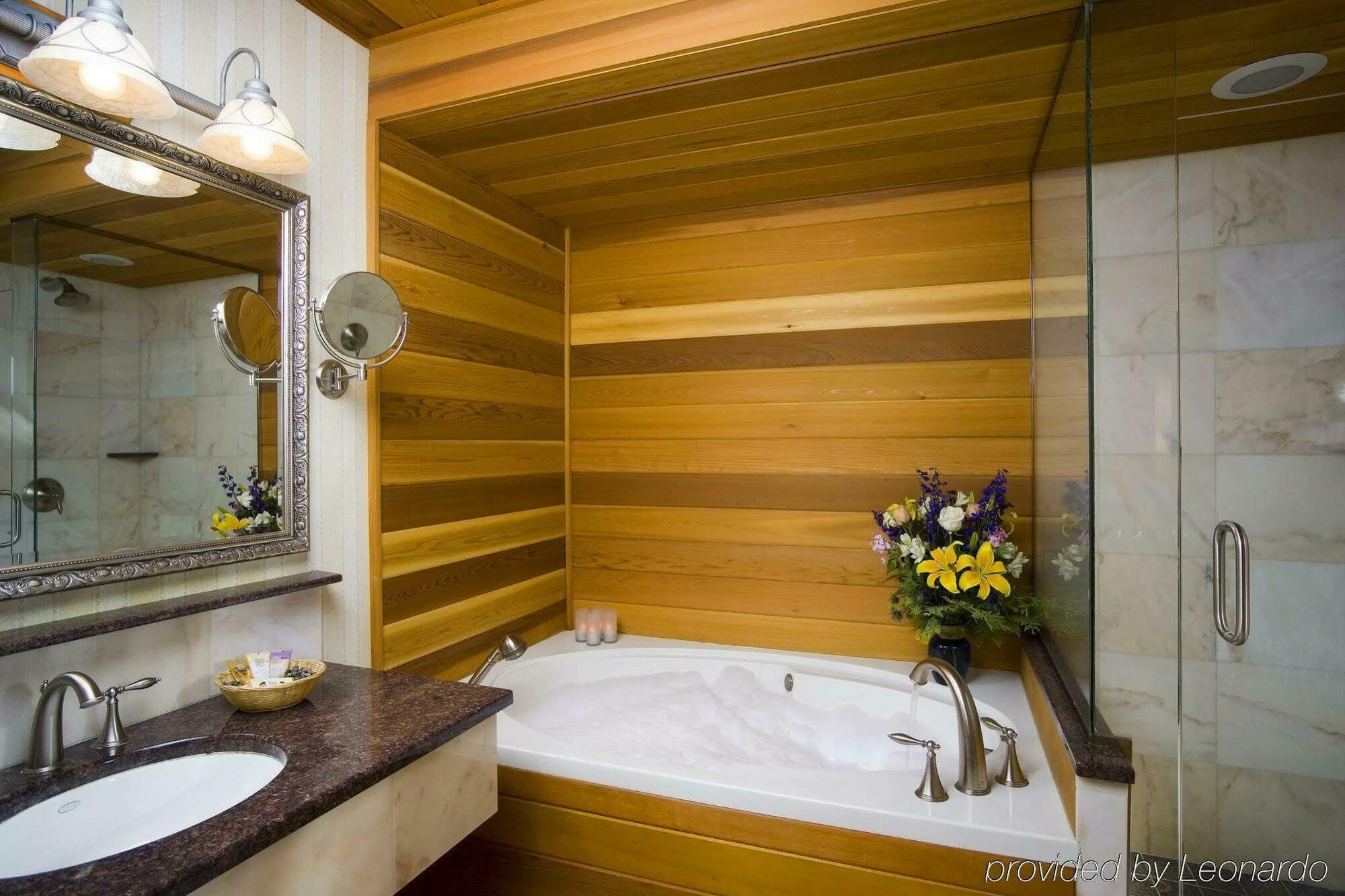 Golden Arrow Lakeside Resort Lake Placid Δωμάτιο φωτογραφία